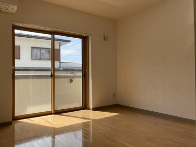 【居間・リビング】 | ファミーユ小白川 | 別室写真