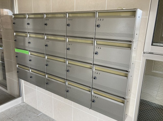 【エントランス】 | ファミーユ小白川