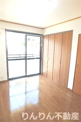 【洋室】 | コスモタウンH | 広々とした洋室です