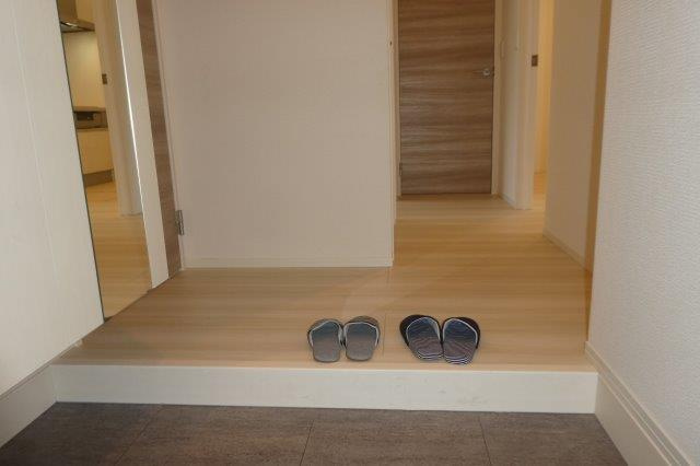 D-room笹沖の玄関