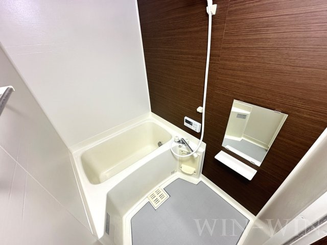 ハイム牛川通の浴室