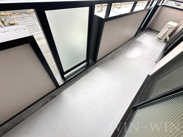 ハイム牛川通のバルコニー