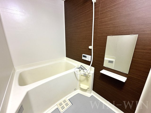 ハイム牛川通の浴室