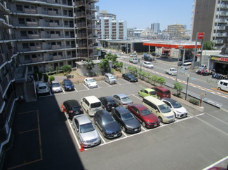 【駐車場】