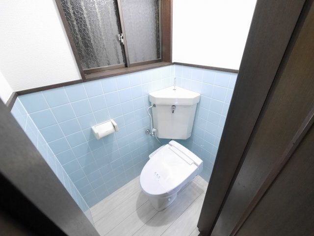 長田区西山町4丁目10-6戸建のトイレ