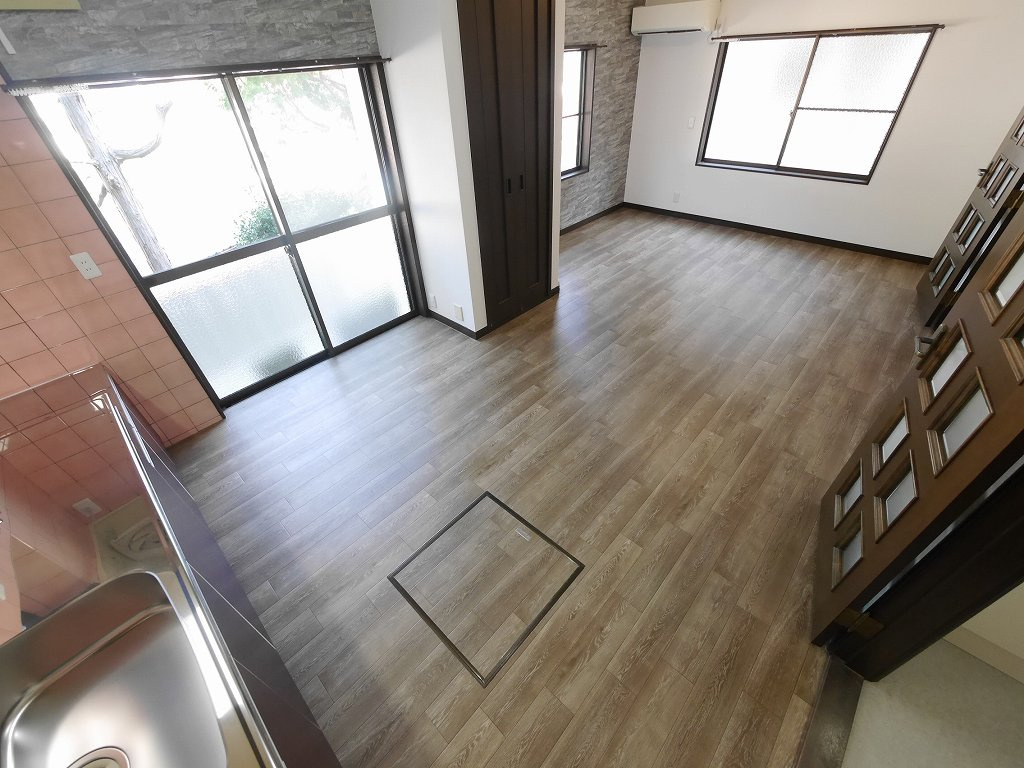 長田区西山町4丁目10-6戸建の居間・リビング