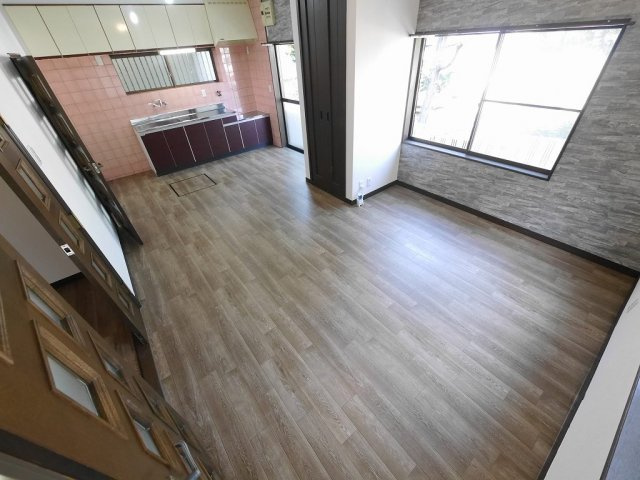 長田区西山町4丁目10-6戸建の居間・リビング