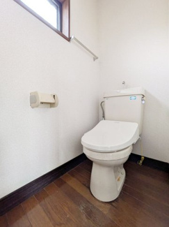 【トイレ】 | 塚原住宅 | ウォシュレット機能付きトイレです