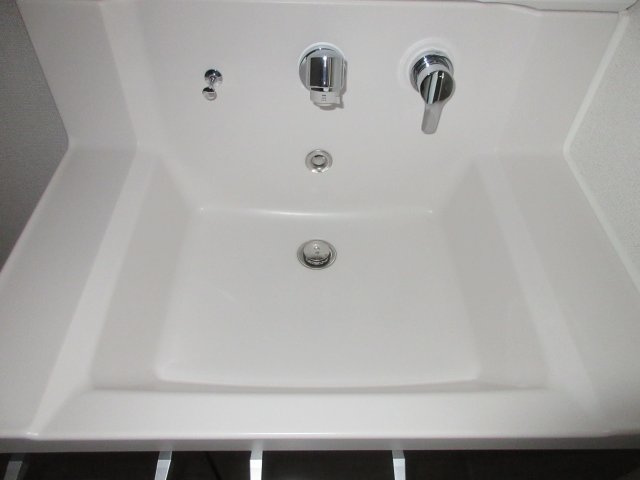 エムライズ大観町の独立洗面台