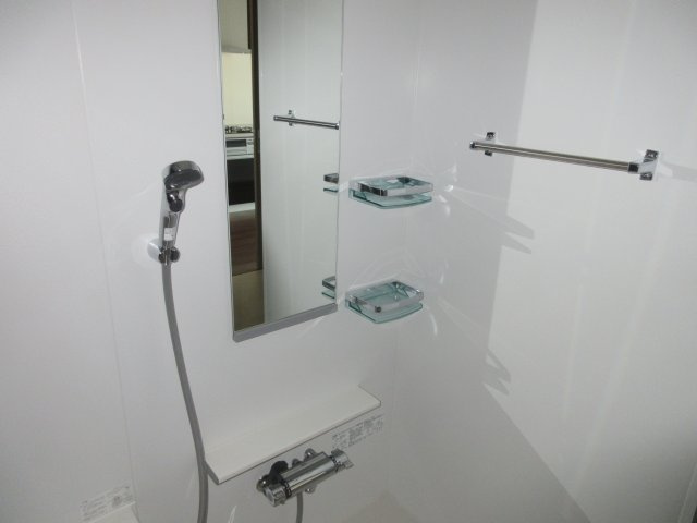 エムライズ大観町の浴室