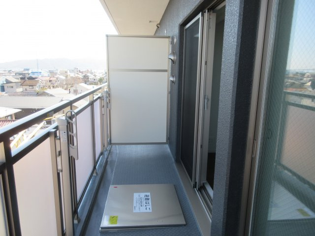 エムライズ大観町のバルコニー