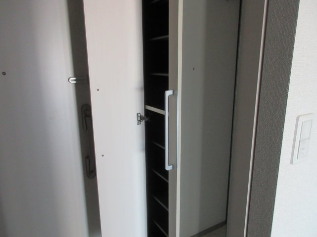 エムライズ大観町の収納