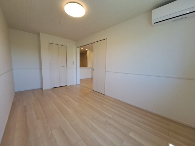 オルタンシアの洋室