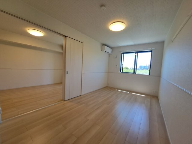 オルタンシアの洋室