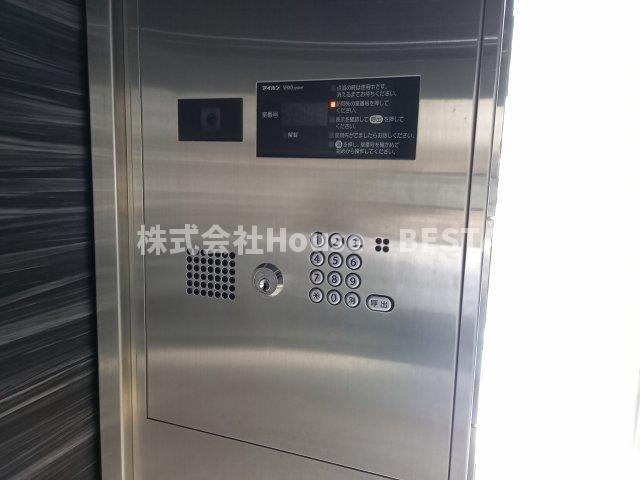 S-RESIDENCE神戸元町のエントランス