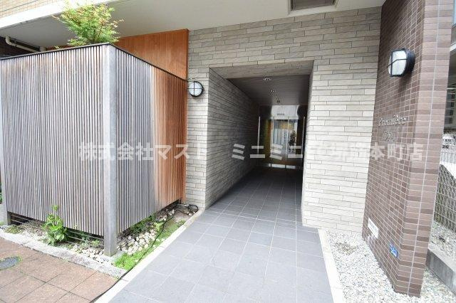 プルミエール南本町のエントランス