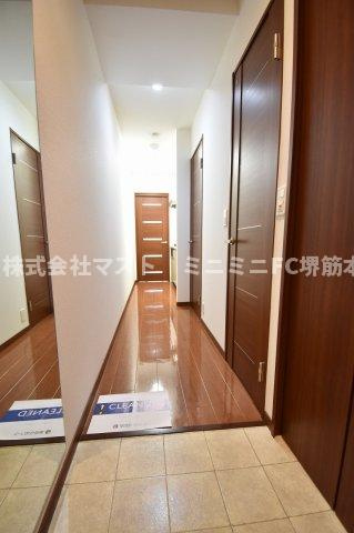 プルミエール南本町の玄関