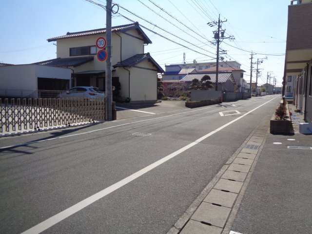 スーフル・フレーの周辺