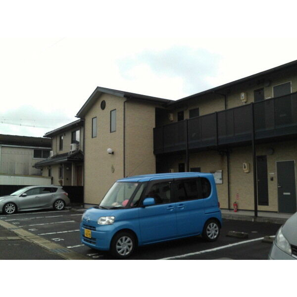 アンプルール リーブル チアフルB　　刈谷市近郊の賃貸はクラスホーム刈谷店の駐車場