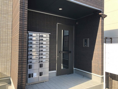 【エントランス】 | ブラッケンハイツ