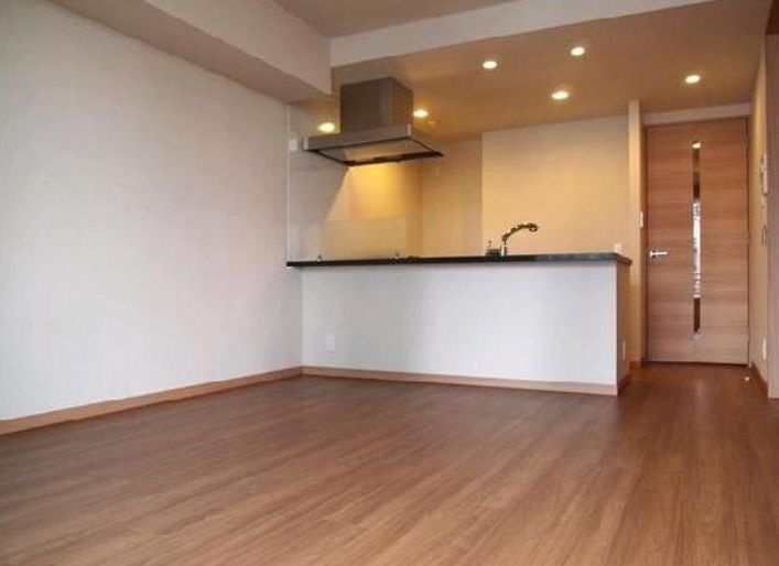 プレシス上野リュクスの居間・リビング