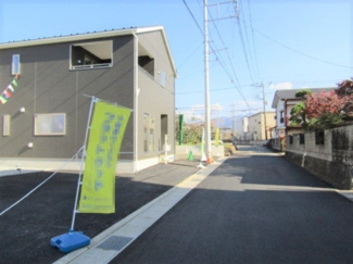 【前面道路含む現地写真】 | 前面道路含む現地写真です
