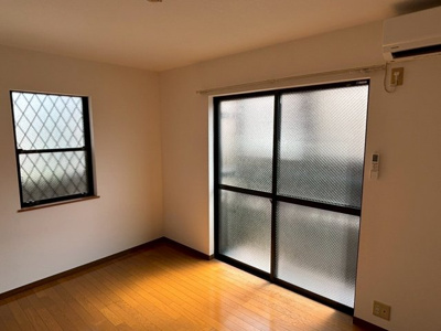 【居間・リビング】 | Bフラット | 東南角部屋