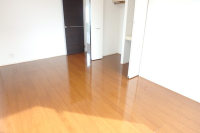 【独立洗面台】 | クウラージュ E棟 | これなら二人並んで朝の準備も進められます♪