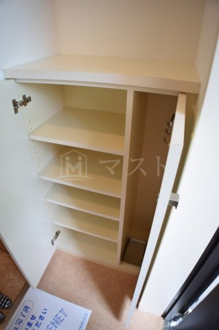 KDXレジデンス難波の収納