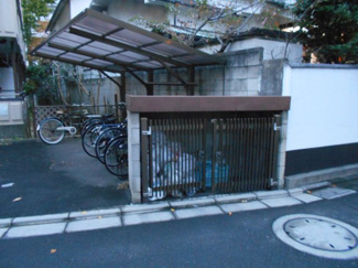【駐車場】