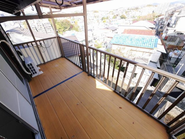 鈴蘭台東町2丁目戸建のバルコニー