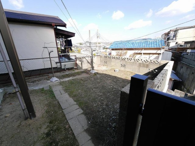 鈴蘭台東町2丁目戸建の庭