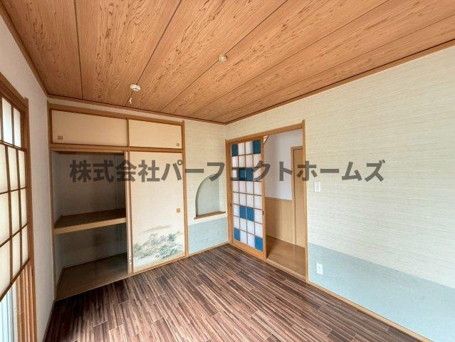 私部西4丁目戸建　賃貸の和室|和室があれば、来客や子供用のスペースとして活躍します