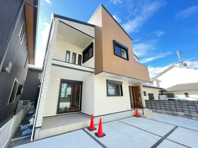 明石市西新町１丁目　新築戸建の外観