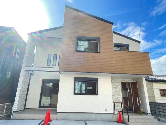 明石市西新町１丁目　新築戸建の外観