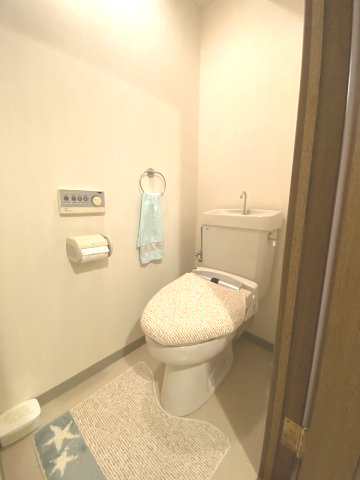 海見え！シーサイドヒルズ・ノバ南葉山7階　バルコニーより海を臨むのトイレ