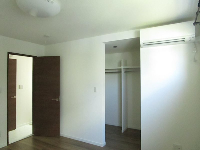 【洋室】 | ＬＩＦＥ　ＢＯＸ　ＭＯＴＯＭＩＹＡ | 1階洋室　エアコン