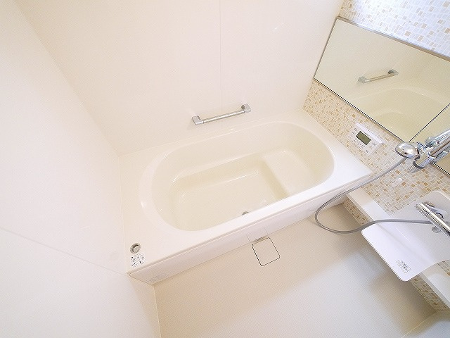 オートルフォワ・パレの浴室|落ち着いた空間のお風呂です