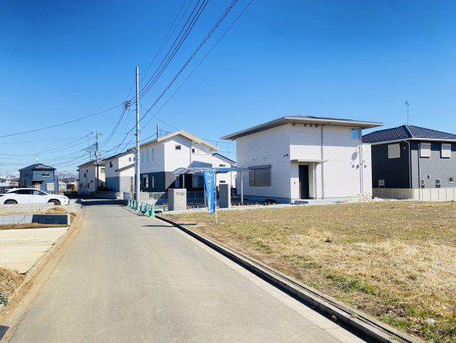 敷地面積８６坪　売地　川越市小堤の前面道路含む現地写真|前面道路：北側公道約4.0ｍ　
建築条件なし売地♪土地面積78坪！完成宅地渡し！造成費はかかりません！