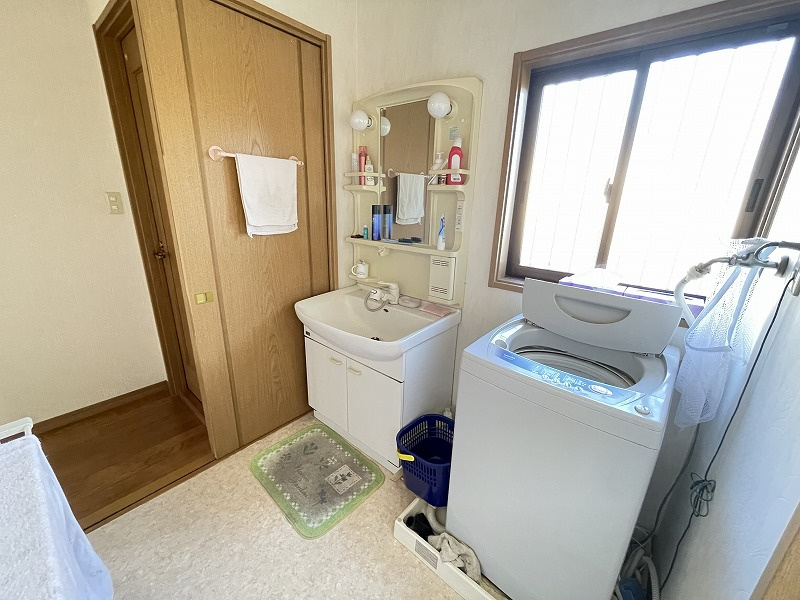 各務原市鵜沼古市場町３丁目の洗面所