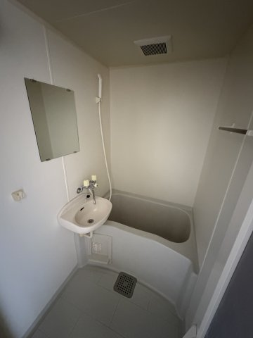 【浴室】 | パークARUMIKⅢ | ※同物件、別のお部屋の写真です。設備は現況に従います。