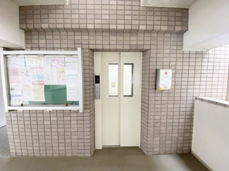 【エントランス】 | 落ち着いたエントランスです