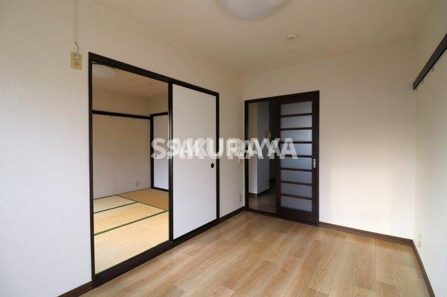 パールハイツ　A棟の洋室|2022年撮影。現況と異なる場合がございます。