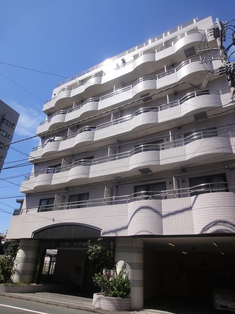 ＱｕｅｅｎｓＡｃａｄｅｍｉａの画像