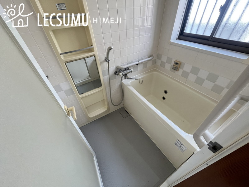 揖保郡太子町佐用岡／中古戸建の浴室
