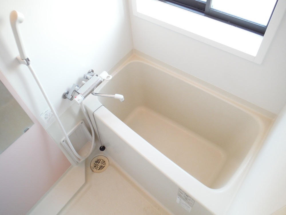 TKアパートメント【10,000円キャッシュバック対象物件】の浴室|日々の暮らしに欠かせないお風呂です