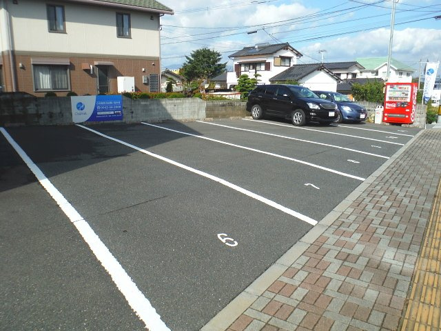 TKアパートメント【10,000円キャッシュバック対象物件】の駐車場|駐車場です