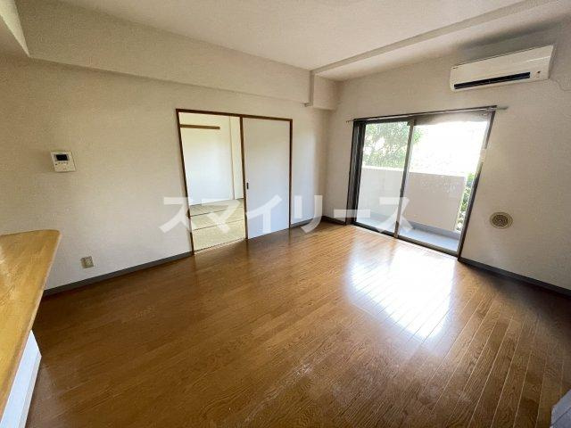 ビューパークヤマモの居間・リビング