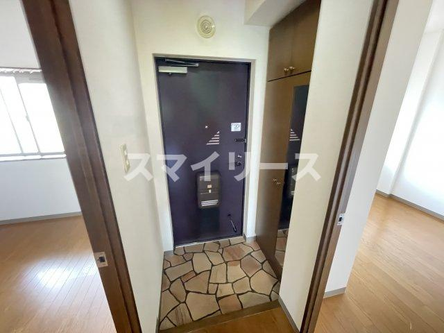 ビューパークヤマモの玄関