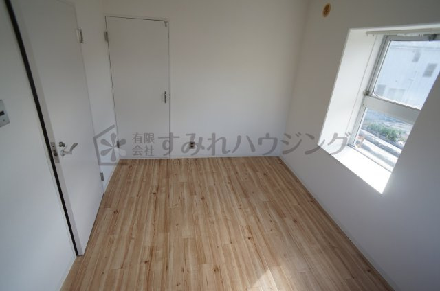 金岡マンションの寝室